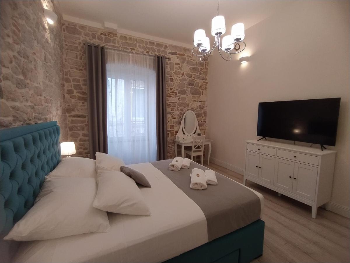 Apartment Antique Zadar - City Center Luaran gambar