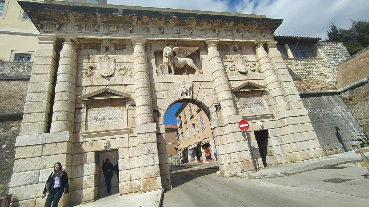 Apartment Antique Zadar - City Center Luaran gambar
